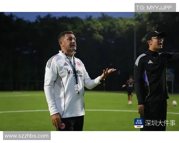 深圳足球队在足球团队协作排行榜中荣登第八名展现出色团队精神与协作能力